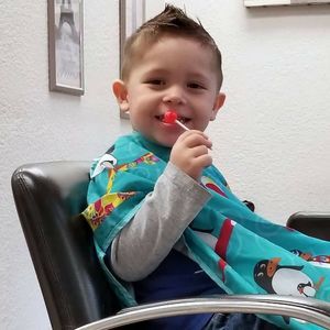 Meet your Posher, Cliff